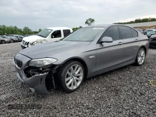 2012 BMW 5 Series 535i z VIN WBAFR7C53CC810271, wystawiony jako Copart lot #53968935 z przebiegiem 121 056 mil mil oraz Szkoda całkowita • Salvage title. Historia ofert i sprzedaży dostępna na DreamBid. Obrazek 1.