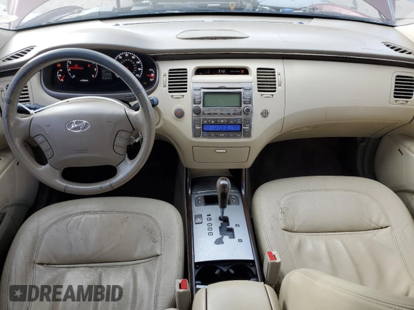 2009 Hyundai Azera Limited with VIN KMHFC46F49A358970, listed as a Copart auction lot 82125714 with 208,090 mi miles and Salvage Title. Bid and sale history available at DreamBid. Image 8.
