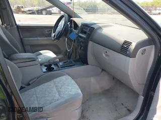 2006 Kia Sorento LX with VIN KNDJD733965650982, listed as a IAAI auction lot 42005208 with 189,991 mi miles and . Bid and sale history available at DreamBid. Image 5.