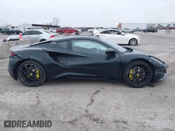 2024 Lotus Emira First Edition z VIN SCCLEKAXXRHA12761, wystawiony jako IAAI lot #41493599 z przebiegiem 10 949 mil mil oraz . Historia ofert i sprzedaży dostępna na DreamBid. Obrazek 13.