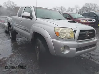 2007 Toyota Tacoma PreRunner with VIN 5TETU62N47Z426457, listed as a IAAI auction lot 41552678 with 140,467 mi miles. Bid and sale history available at carsss.com. Image 1.