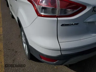 2013 Ford Escape SE z VIN 1FMCU9G93DUD04038, wystawiony jako IAAI lot #42587629 z przebiegiem 213 211 mil mil oraz . Historia ofert i sprzedaży dostępna na DreamBid. Obrazek 16.