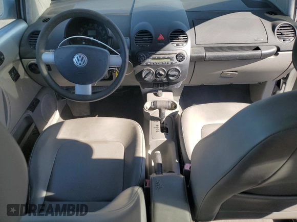 2005 Volkswagen Beetle with VIN 3VWCD31C25M409484, listed as a Copart auction lot 88151515 with 87,282 mi miles and Clean Title. Bid and sale history available at DreamBid. Image 8.