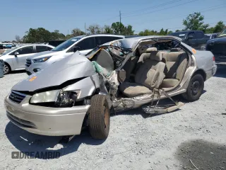 2001 Toyota Camry CE z VIN 4T1BG22K41U048850, wystawiony jako Copart lot #57333665 z przebiegiem Nie podano mil oraz Szkoda całkowita • Salvage title. Historia ofert i sprzedaży dostępna na DreamBid. Obrazek 1.