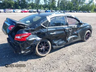 2018 Nissan Sentra SV z VIN 3N1AB7AP8JL628303, wystawiony jako IAAI lot #40085310 z przebiegiem 22 927 mil mil oraz . Historia ofert i sprzedaży dostępna na DreamBid. Obrazek 4.