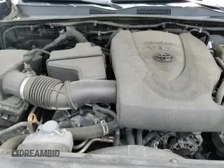2018 Toyota Tacoma SR5 with VIN 3TMAZ5CN5JM072731, listed as a Copart auction lot 71792905 with 97,874 mi miles and Salvage title. Bid and sale history available at DreamBid. Image 13.