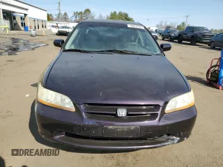 1998 Honda Accord EX z VIN 1HGCG6670WA227791, wystawiony jako Copart lot #49052565 z przebiegiem 159 332 mil mil oraz Szkoda całkowita • Salvage title. Historia ofert i sprzedaży dostępna na DreamBid. Obrazek 5.