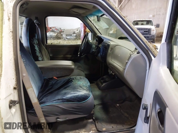 1999 Ford Ranger XL with VIN 1FTYR10C2XPB58611, listed as a IAAI auction lot 42475655 with 117,372 mi miles and . Bid and sale history available at DreamBid. Image 5.