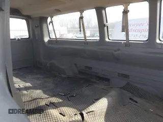 2007 Chevrolet Express Passenger z VIN 1GAHG39U571200083, wystawiony jako IAAI lot #41763512 z przebiegiem 288 421 mil mil oraz . Historia ofert i sprzedaży dostępna na DreamBid. Obrazek 8.