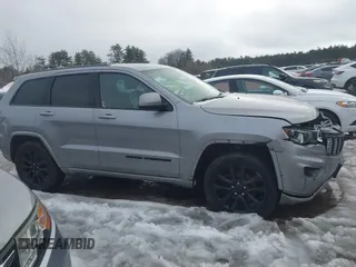 2019 Jeep Grand Cherokee Upland with VIN 1C4RJFAG9KC853856, listed as a IAAI auction lot 41576424 with 73,228 mi miles. Bid and sale history available at carsss.com. Image 13.