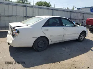 2005 Toyota Camry STD z VIN 4T1BE32K05U623205, wystawiony jako Copart lot #54331335 z przebiegiem 326 846 mil mil oraz Szkoda całkowita • Salvage title. Historia ofert i sprzedaży dostępna na DreamBid. Obrazek 3.