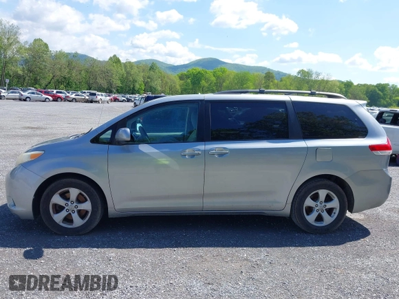 2011 Toyota Sienna LE AAS with VIN 5TDKK3DC2BS175598, listed as a IAAI auction lot 42186153 with 169,267 mi miles. Bid and sale history available at carsss.com. Image 15.