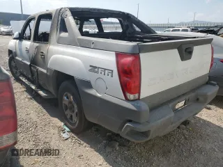 2002 Chevrolet Avalanche with VIN 3GNEC13TX2G119138, listed as a Copart auction lot 62968435 with Not provided miles and Non repairable. Bid and sale history available at DreamBid. Image 2.
