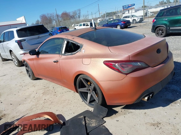 2013 Hyundai Genesis Coupe Premium z VIN KMHHT6KD3DU080563, wystawiony jako IAAI lot #41803798 z przebiegiem 173 692 mil mil oraz . Historia ofert i sprzedaży dostępna na DreamBid. Obrazek 3.