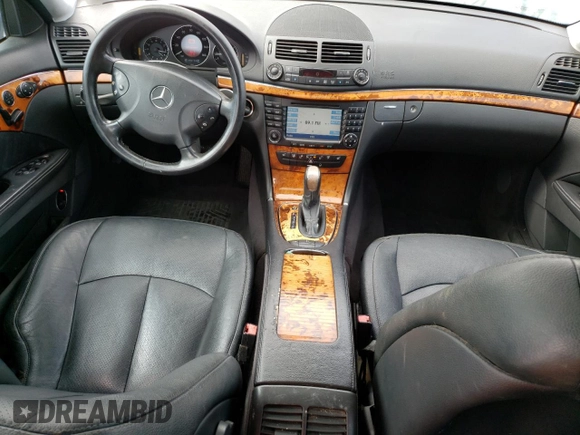 2005 Mercedes-Benz E 500 z VIN WDBUF83J85X177556, wystawiony jako Copart lot #60916214 z przebiegiem 185 915 mil mil oraz Szkoda całkowita • Salvage title. Historia ofert i sprzedaży dostępna na DreamBid. Obrazek 8.