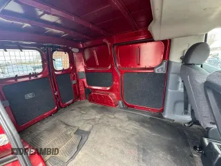 2018 Nissan NV200 SV z VIN 3N6CM0KN1JK70221, wystawiony jako Copart lot #57728825 z przebiegiem 177 867 mil mil oraz Tytuł czysty. Historia ofert i sprzedaży dostępna na DreamBid. Obrazek 6.