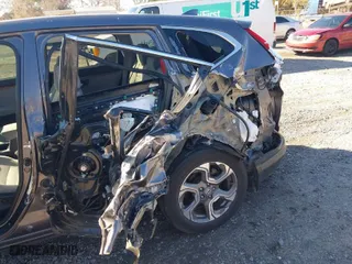 2017 Honda CR-V EX with VIN 7FARW1H56HE003272, listed as a IAAI auction lot 41375259 with 102,169 mi miles. Bid and sale history available at carsss.com. Image 6.