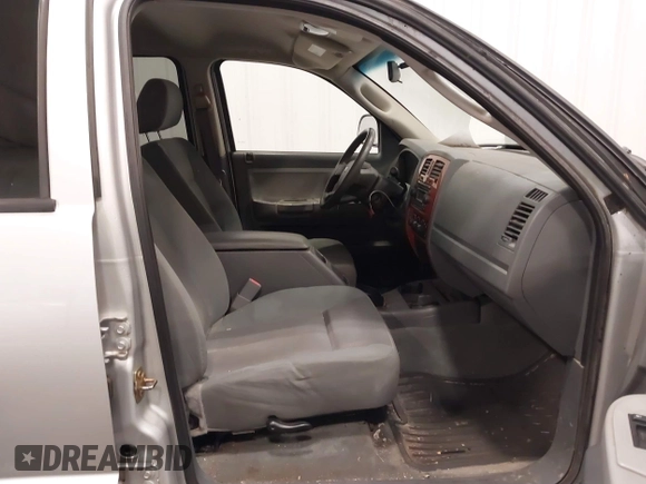 2005 Dodge Dakota SLT with VIN 1D7HW48N85S271477, listed as a IAAI auction lot 42096429 with 170,055 mi miles and . Bid and sale history available at DreamBid. Image 5.