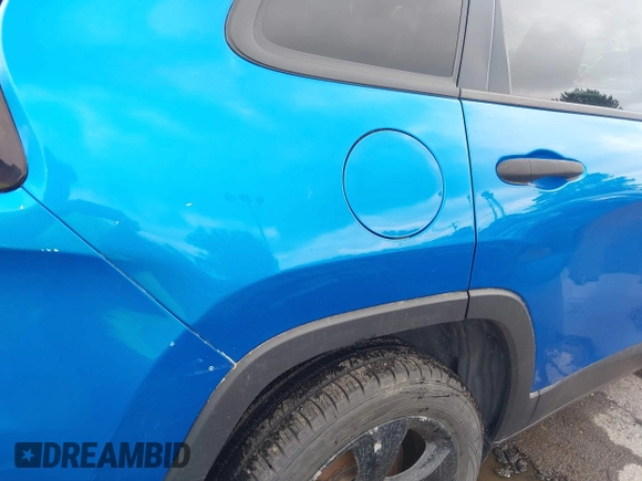 2017 Jeep Cherokee Sport with VIN 1C4PJLAB6HW617599, listed as a IAAI auction lot 42456069 with 78,773 mi miles and . Bid and sale history available at DreamBid. Image 6.