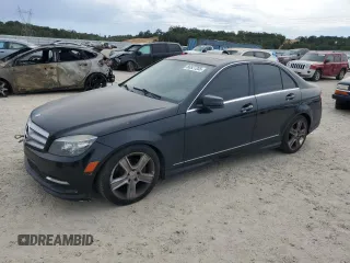 2011 Mercedes-Benz C 300 Sport z VIN WDDGF5EB7BA508537, wystawiony jako Copart lot #66527205 z przebiegiem 195 972 mil mil oraz Czysty tytuł • Clean title. Historia ofert i sprzedaży dostępna na DreamBid. Obrazek 1.
