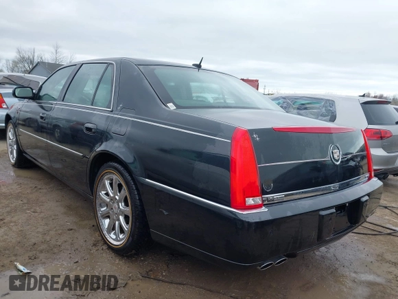 2008 Cadillac DTS 1SC with VIN 1G6KD57Y18U180943, listed as a IAAI auction lot 42031463 with 161,159 mi miles and . Bid and sale history available at carsss.com. Image 3.