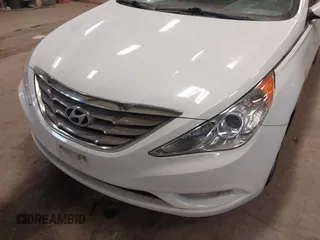 2012 Hyundai Sonata 2.4L Limited PZEV with VIN 5NPEC4ACXCH437489, listed as a IAAI auction lot 42139685 with 181,831 mi miles. Bid and sale history available at carsss.com. Image 6.