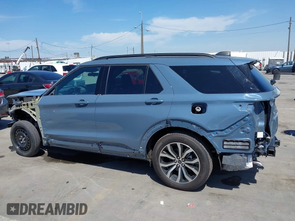 2025 Ford Explorer ST-Line with VIN 1FMUK8KH4SGA67803, listed as a IAAI auction lot 41844114 with 2,044 mi miles. Bid and sale history available at carsss.com. Image 15.