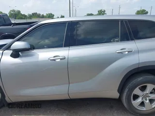 2021 Toyota Highlander L with VIN 5TDZZRAH3MS526003, listed as a IAAI auction lot 42617546 with Not provided miles and . Bid and sale history available at DreamBid. Image 13.