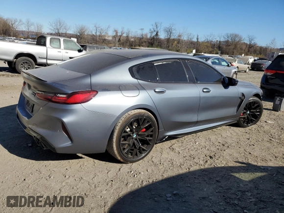 2022 BMW M8 Competition z VIN WBSGV0C08NCK26720, wystawiony jako Copart lot #78250474 z przebiegiem Nie podano mil oraz Szkoda całkowita • Salvage title. Historia ofert i sprzedaży dostępna na DreamBid. Obrazek 3.