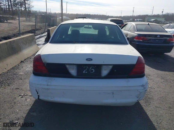 2006 Ford Police Interceptor with VIN 2FAFP71W76X103885, listed as a IAAI auction lot 41470899 with 20,691 mi miles. Bid and sale history available at carsss.com. Image 16.