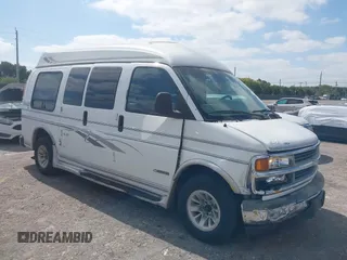 1997 Chevrolet Express Cargo z VIN 1GBFG15R1V1062113, wystawiony jako IAAI lot #42098145 z przebiegiem 162 864 mil mil oraz . Historia ofert i sprzedaży dostępna na DreamBid. Obrazek 1.