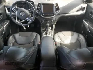 2018 Jeep Cherokee Latitude Plus with VIN 1C4PJLLB6JD553255, listed as a Copart auction lot 50999745 with 95,828 mi miles and Clean Title. Bid and sale history available at DreamBid. Image 8.