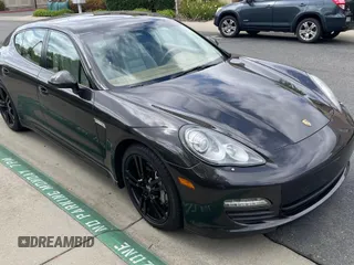 2010 Porsche Panamera S z VIN WP0AB2A78AL063420, wystawiony jako Copart lot #57913815 z przebiegiem 113 506 mil mil oraz Tytuł czysty. Historia ofert i sprzedaży dostępna na DreamBid. Obrazek 1.