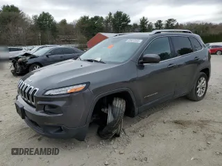2014 Jeep Cherokee Latitude with VIN 1C4PJLCB4EW323899, listed as a Copart auction lot 53537055 with 86,932 mi miles and Clean Title. Bid and sale history available at carsss.com. Image 1.