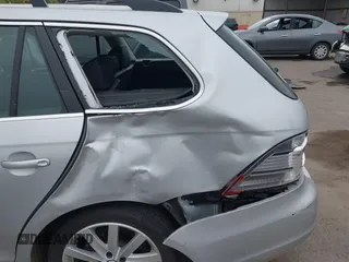 2012 Volkswagen Jetta TDI w/Sunroof & Nav z VIN 3VWPL7AJ5CM713304, wystawiony jako IAAI lot #42374538 z przebiegiem 124 648 mil mil oraz . Historia ofert i sprzedaży dostępna na DreamBid. Obrazek 6.