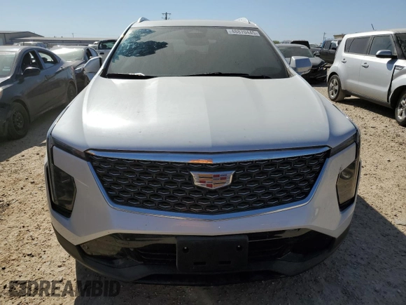 2024 Cadillac XT4 FWD Premium Luxury z VIN 1GYFZCR44RF239840, wystawiony jako Copart lot #48870445 z przebiegiem 5 276 mil mil oraz Szkoda całkowita • Salvage title. Historia ofert i sprzedaży dostępna na DreamBid. Obrazek 5.