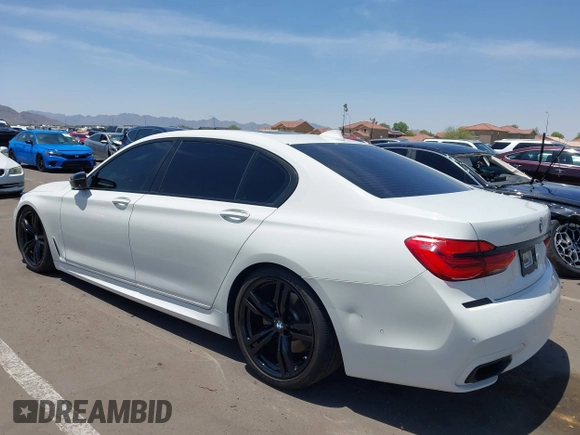 2016 BMW 7 Series 740i с VIN WBA7E2C50GG504050, выставлен на аукционе IAAI как лот 42498517 с пробегом 79 427 миль миль и . История ставок и продаж доступна на DreamBid. Изображение 3.