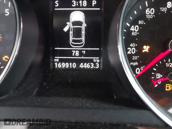2016 Volkswagen Jetta Sedan 1.8T SEL with VIN 3VWL07AJ5GM310789, listed as a IAAI auction lot 41596429 with 169,910 mi miles. Bid and sale history available at carsss.com. Image 15.