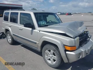 2007 Jeep Commander Sport с VIN 1J8HG48P37C560006, выставлен на аукционе IAAI как лот 42558974 с пробегом 223 413 миль миль и . История ставок и продаж доступна на DreamBid. Изображение 1.