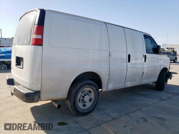 2017 Chevrolet Express Cargo z VIN 1GCWGAFF4H1221811, wystawiony jako Copart lot #50189005 z przebiegiem 155 154 mil mil oraz Szkoda całkowita • Salvage title. Historia ofert i sprzedaży dostępna na DreamBid. Obrazek 3.