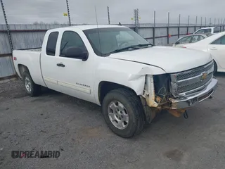 2013 Chevrolet Silverado 1500 LT with VIN 1GCRKSE76DZ404277, listed as a IAAI auction lot 41737878 with 204,921 mi miles and . Bid and sale history available at DreamBid. Image 1.