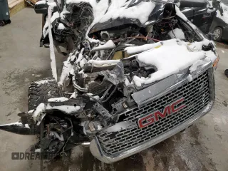 2015 GMC Sierra 2500HD available WiFi Denali with VIN 1GT120E8XFF623628, listed as a Copart auction lot 85371244 with 0 mi miles and Salvage Title. Bid and sale history available at carsss.com. Image 12.