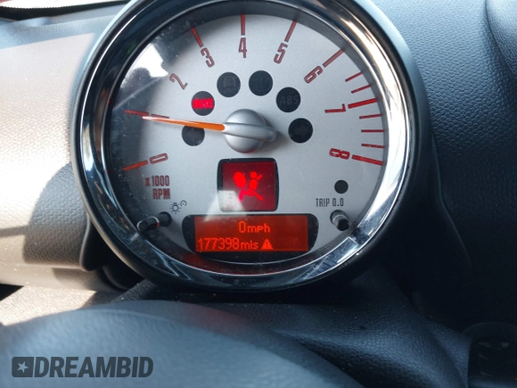 2012 MINI Countryman S with VIN WMWZC3C52CWM27234, listed as a IAAI auction lot 39264317 with 177,398 mi miles and . Bid and sale history available at DreamBid. Image 7.