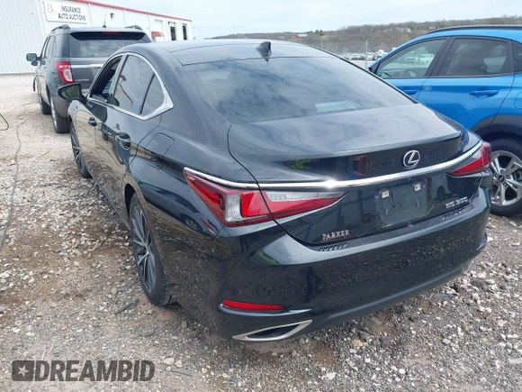 2022 Lexus ES 350 z VIN 58ADZ1B10NU119755, wystawiony jako IAAI lot #41855138 z przebiegiem 60 113 mil mil oraz . Historia ofert i sprzedaży dostępna na DreamBid. Obrazek 3.