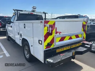 2019 Ford F-250 XL z VIN 1FDBF2A62KEE59702, wystawiony jako IAAI lot #42767178 z przebiegiem 120 172 mil mil oraz . Historia ofert i sprzedaży dostępna na DreamBid. Obrazek 1.