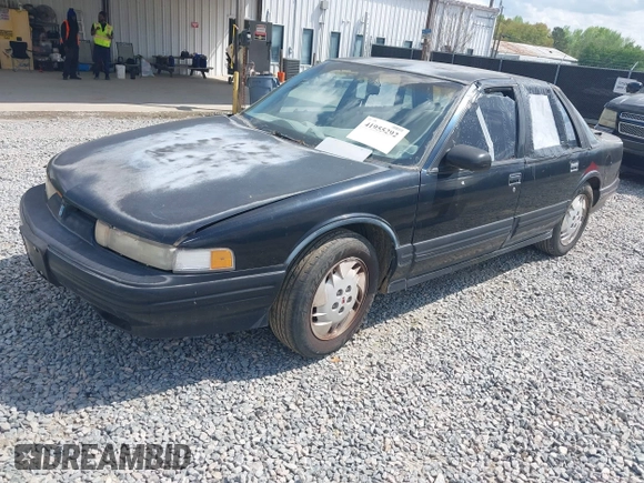 1996 Oldsmobile Cutlass Supreme S z VIN 1G3WH52M2TF363353, wystawiony jako IAAI lot #41955292 z przebiegiem 143 347 mil mil oraz . Historia ofert i sprzedaży dostępna na DreamBid. Obrazek 2.