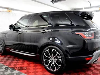 2021 Land Rover Range Rover Sport SE with VIN SALWG2SUXMA760365, listed as a Copart auction lot 87535585 with 38,959 mi miles and Clean Title. Bid and sale history available at carsss.com. Image 3.