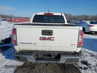 2019 GMC Canyon 4WD SLE with VIN 1GTG6CEN1K1301425, listed as a IAAI auction lot 41358278 with 105,106 mi miles. Bid and sale history available at carsss.com. Image 16.