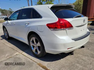 2009 Toyota Venza with VIN 4T3ZK11A59U017688, listed as a IAAI auction lot 41710062 with 205,553 mi miles. Bid and sale history available at carsss.com. Image 3.