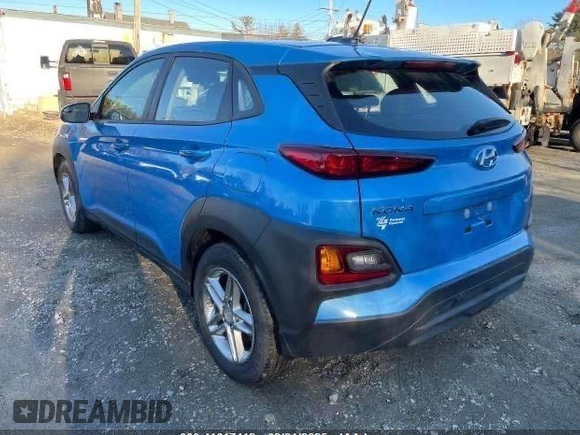 2018 Hyundai Kona SE with VIN KM8K1CAA8JU101050, listed as a IAAI auction lot 41617412 with 10,179 mi miles. Bid and sale history available at carsss.com. Image 3.